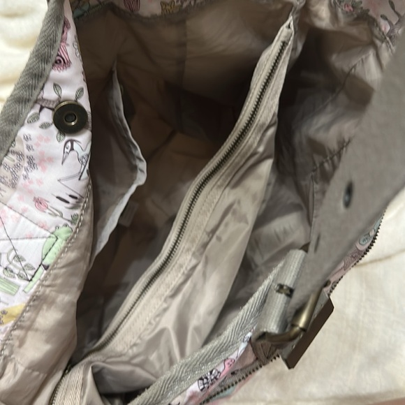 LeSportsac x Kate Sutton Garden Pals Tote Bag - Picture 5 of 8